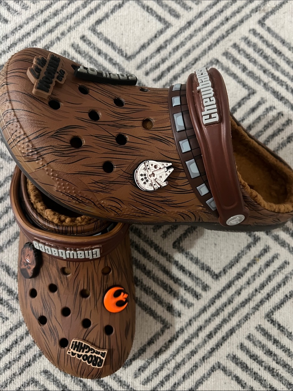 CROCS Chewbacca Brown Faux-Fur Lined Clog - Picture 3 of 8